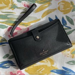 Kate Spade New York Jackson Universal Wristlet